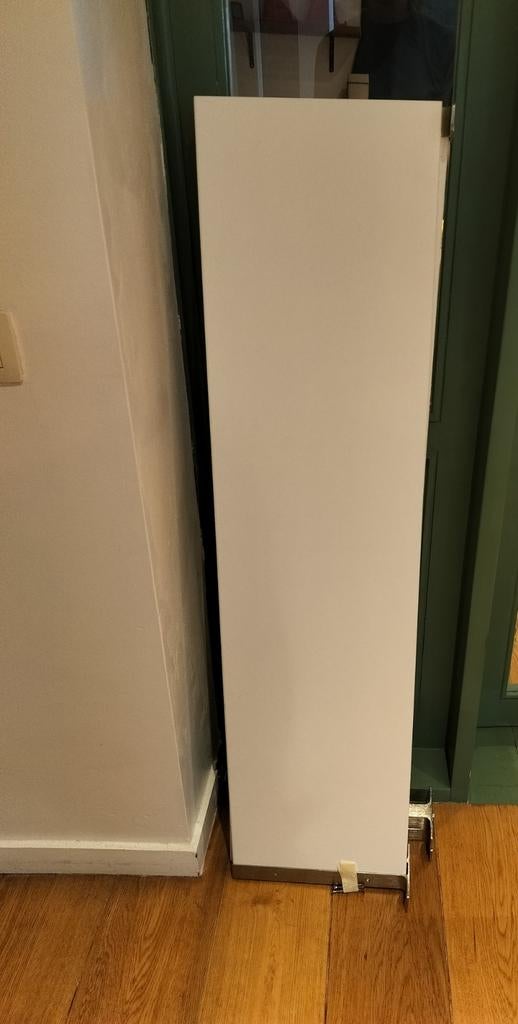 2x BERGSHULT planken met GRANHULT

houders, Ophalen, Gebruikt