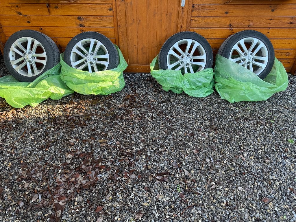 4 ROUES HIVER NISSAN JUKE 2010–2019 – JANTES ALU 17 POUCES, Autos, Achat, Particulier, Juke