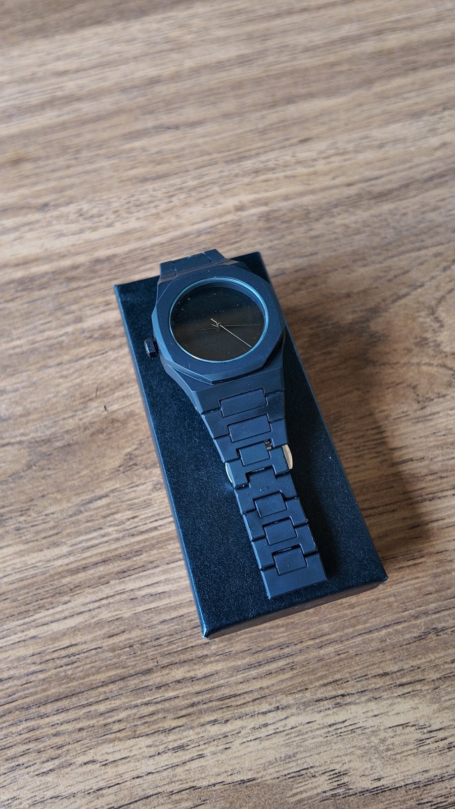 Montre Noir Horaire Arabe, Enlèvement, Comme neuf, Montre-bracelet