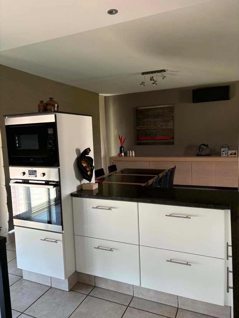 moderne keuken, Huis en Inrichting, Keuken | Complete keukens, Gebruikt, U-keuken, Wit, Graniet of Steen, Ophalen