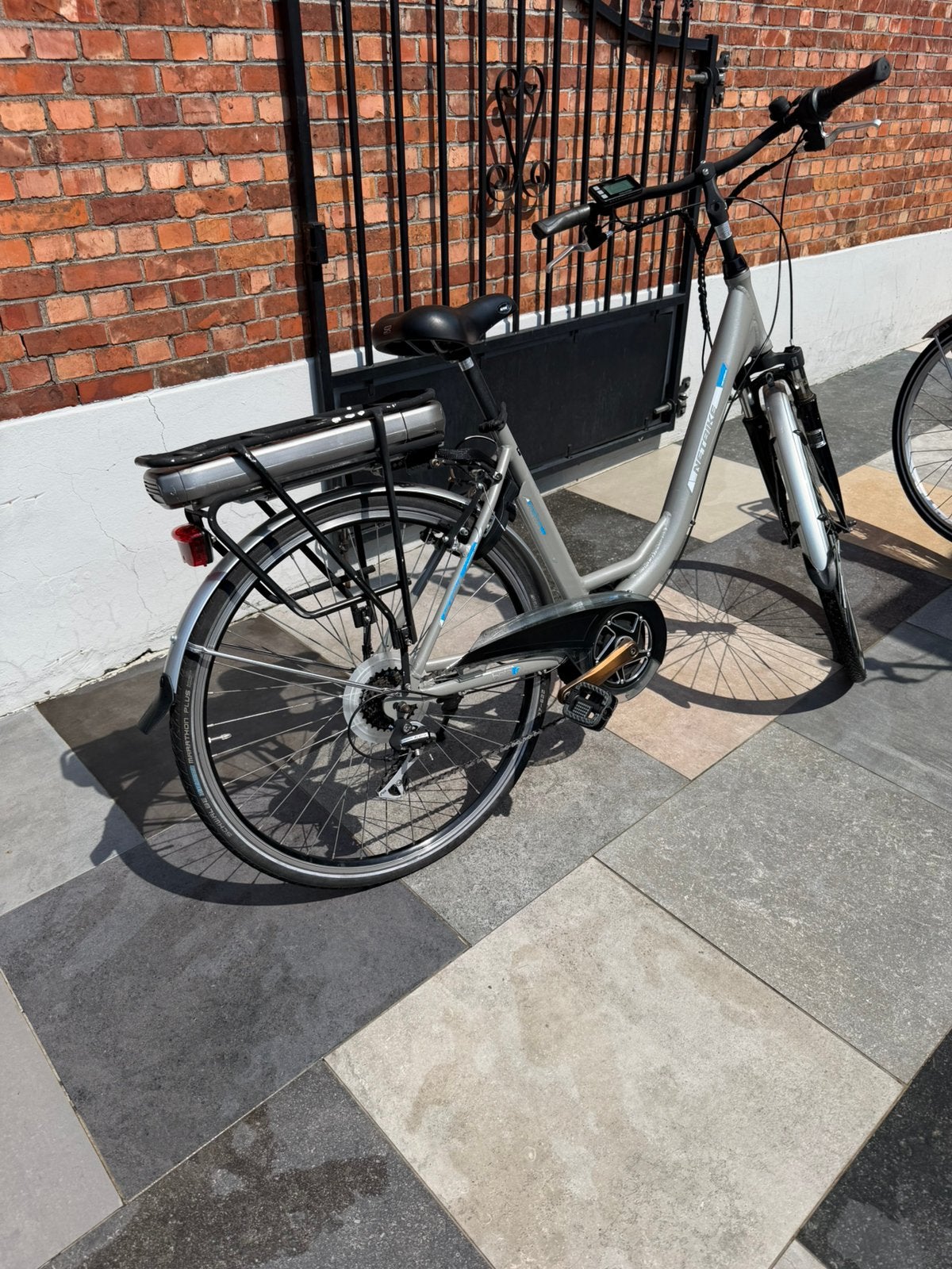 E-bike damesfieta met lader, Ophalen of Verzenden, Gebruikt