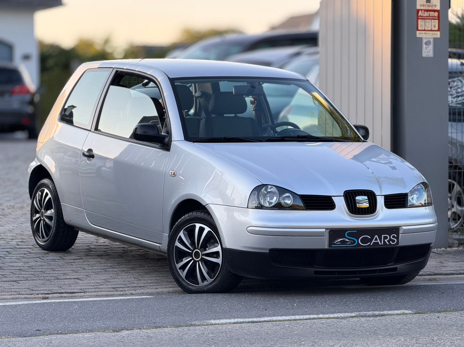 Seat Arosa 1.4i ** Automaat ** 085.000 km ** Garantie **, Autos, Argent ou Gris, Achat, Entretenue par le concessionnaire, Electronic Stability Program (ESP)