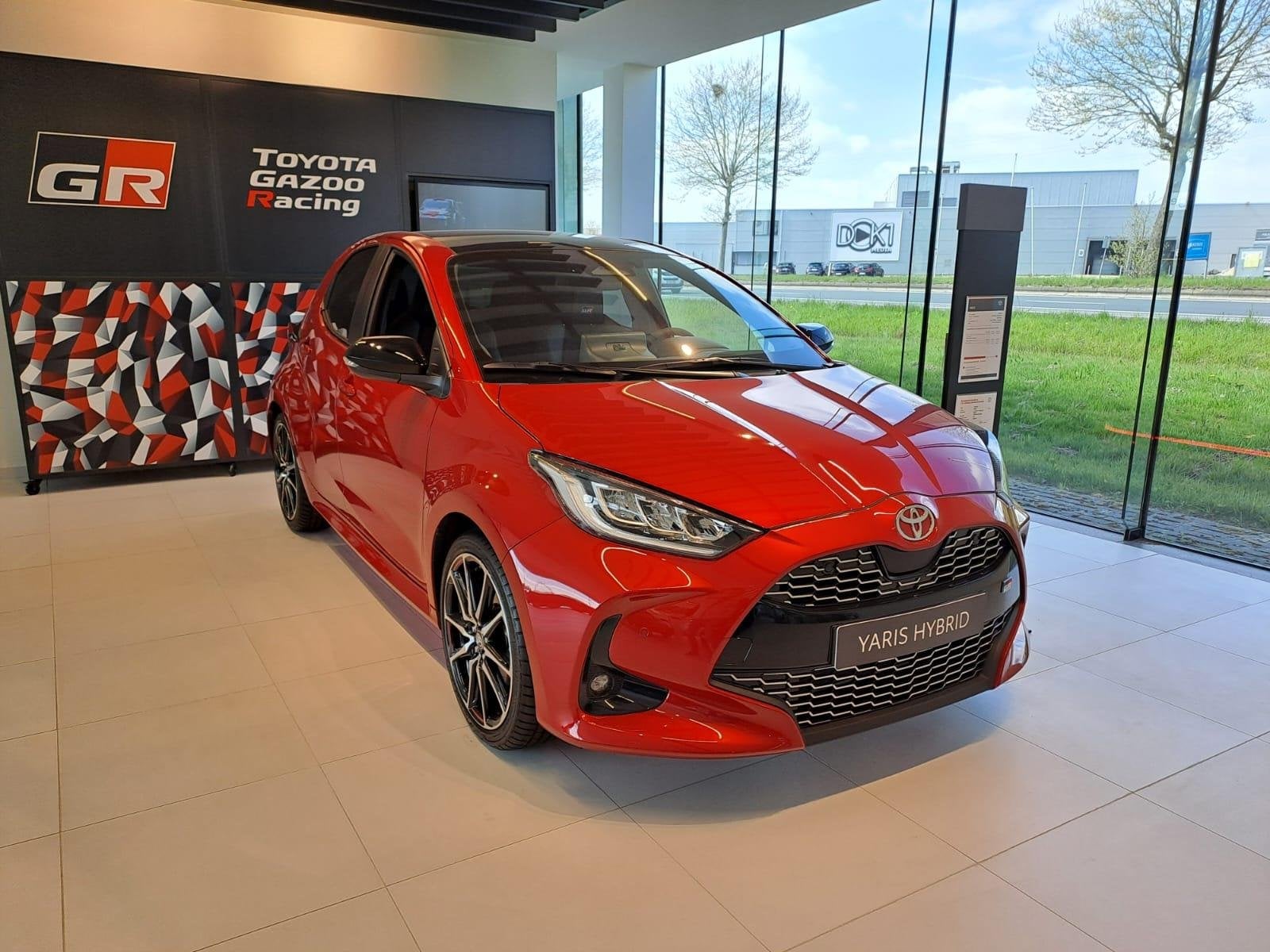 Toyota Yaris 1.5 VVT-i Hybrid 96kW GR Sport e-CVT, 1145 kg, Overige kleuren, 450 kg, 5 zetels