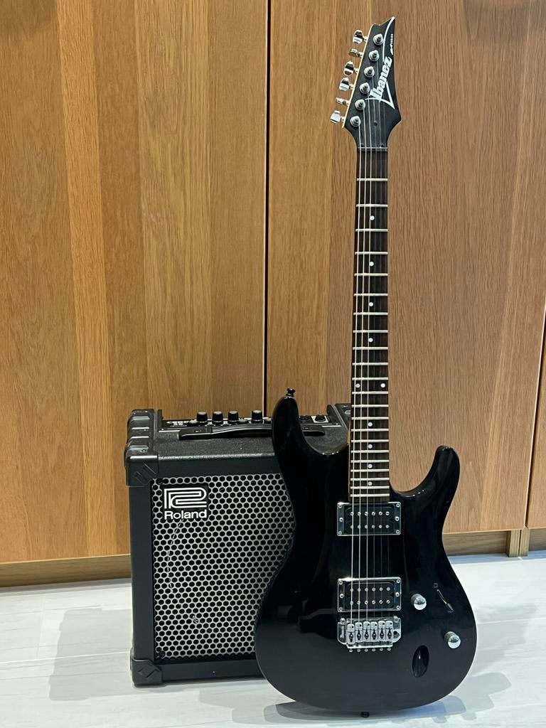 El. gitaar IBANEZ inclusief gitaarkoffer en versterker, Muziek en Instrumenten, Ophalen, Zo goed als nieuw, Ibanez
