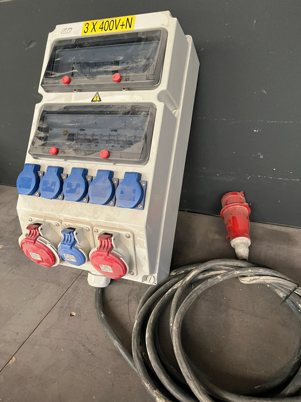Werfkast, Ophalen, Zo goed als nieuw