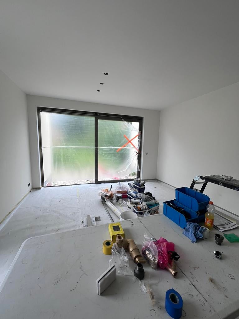 Renovatiwereken!!! Schilders en behangen!!! Laminaat !!!