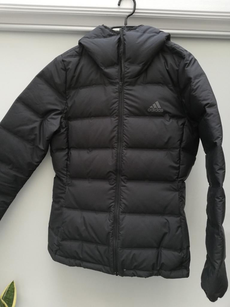 Jas Adidas, Ophalen