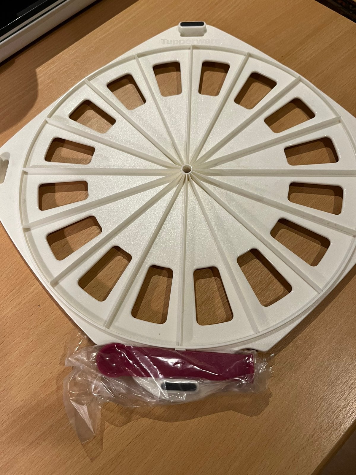 Tupperware taartverdeler - doorsnede 27 cm, Huis en Inrichting, Ophalen, Nieuw, Wit, Vaatwasserbestendig