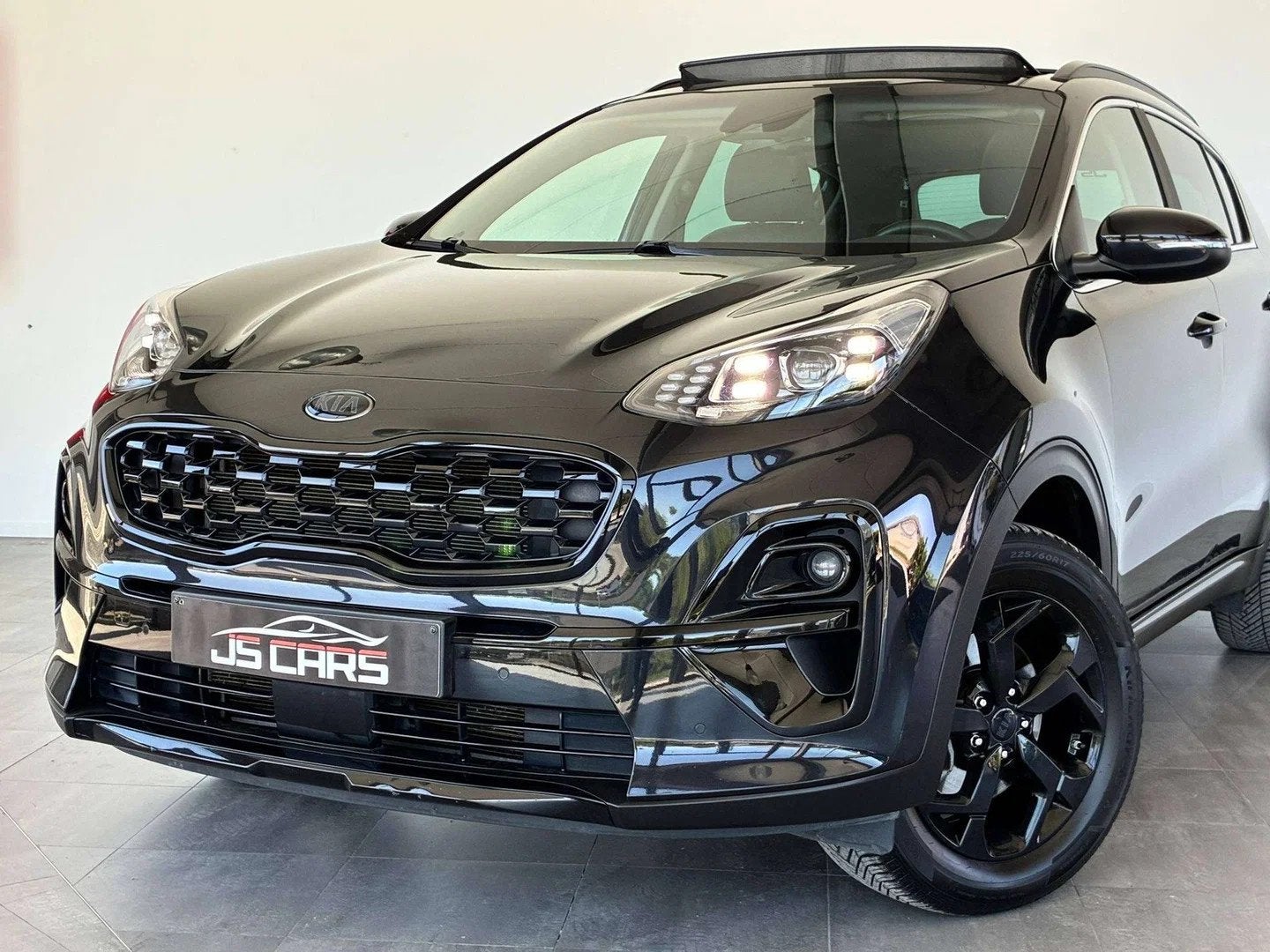 Kia Sportage 1.6i BLACK EDITION-GPS-T.OUVRANT-CARPLAY-CAMERA, Auto's, Kia, Lichtsensor, Gebruikt, 4 cilinders, https://public.car-pass.be/vhr/bbb730e9-37b6-4b2b-9a89-40be39989636