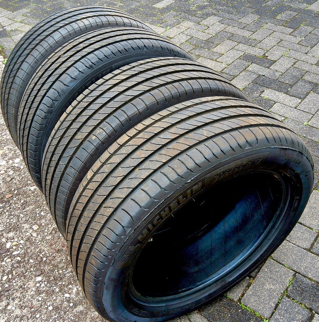 Nouveaux pneus été Michelin 205/55-17, Autos : Pièces & Accessoires, Pneus & Jantes, Neuf, Pneus été, 205 mm, Enlèvement