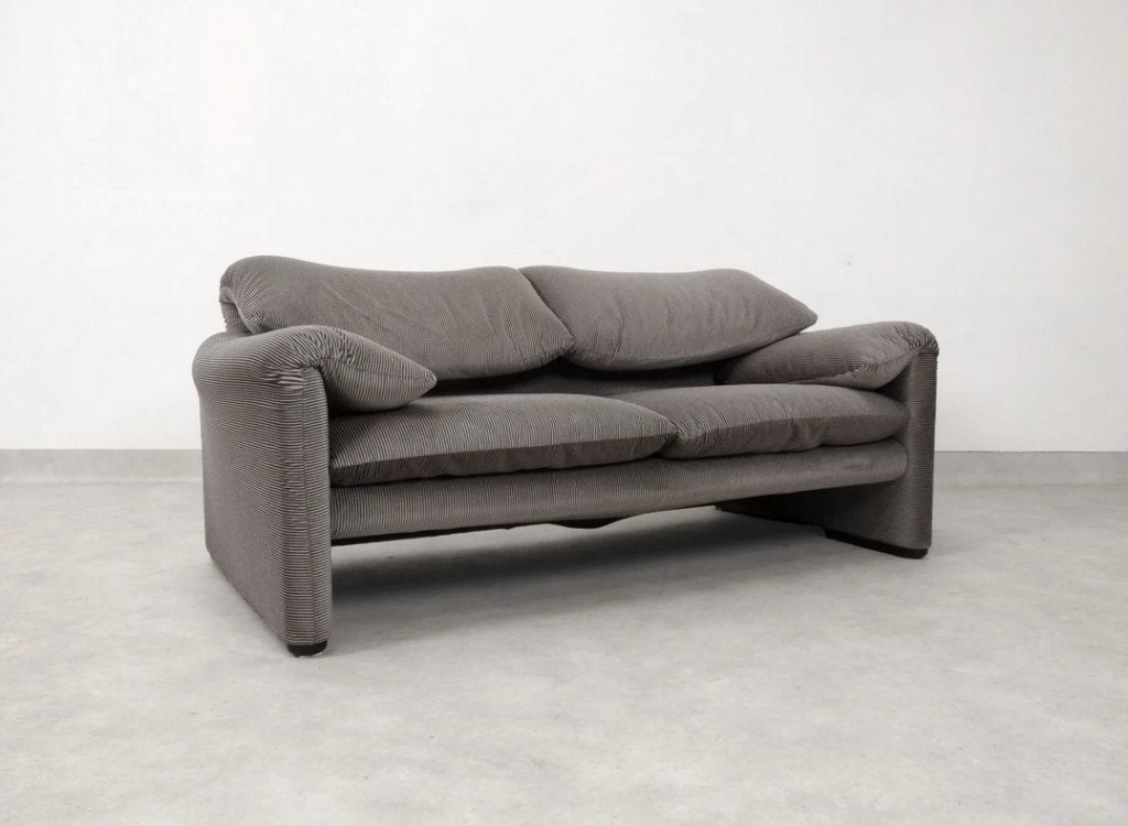 Cassina Maralunga 2 seater - bicolore gray, Huis en Inrichting, Zetels | Zetels en Chaises Longues, Gebruikt, Tweepersoons, 150 tot 200 cm