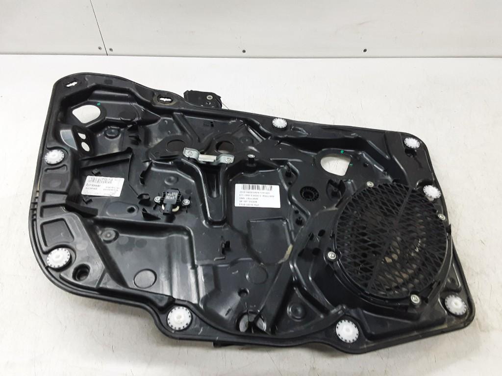 VITRE MECANISME AVANT GAUCHE Jeep Renegade (BU) (C36095110), Jeep, Mevr. I. Hauben, Utilisé, Rue de l'Espoir 34 34
4030  GRIVEGNÉE, BE