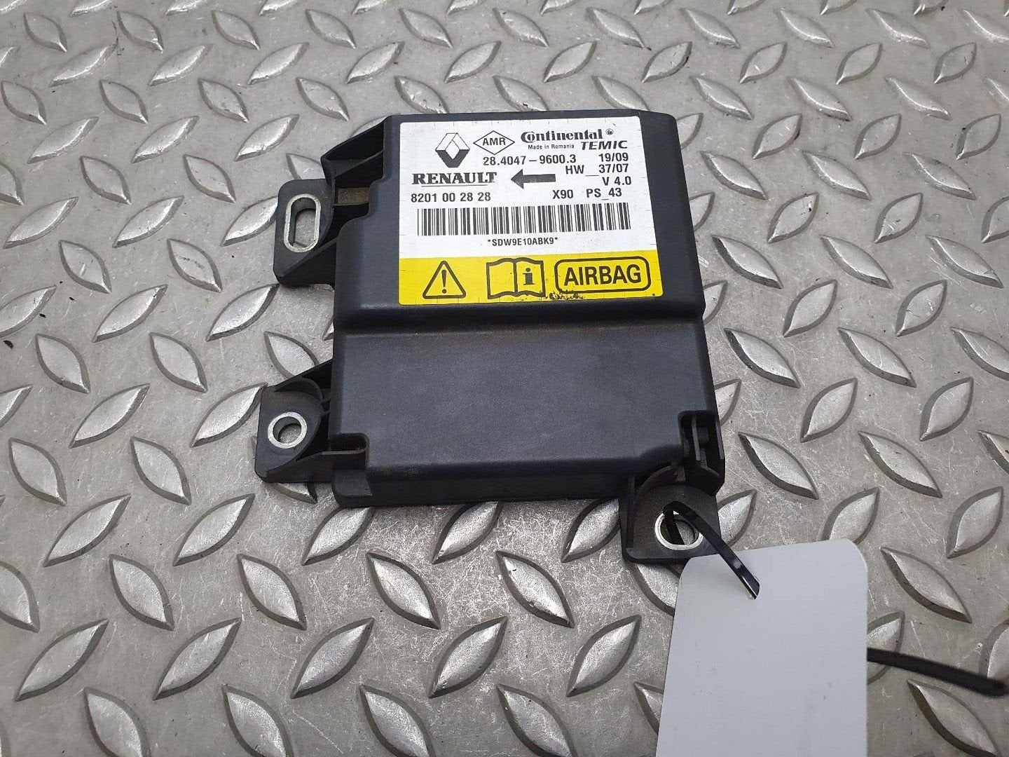 DACIA SANDERO COMPUTER ECU 8201002828 2009, Ophalen of Verzenden, Gebruikt, ARN erkend