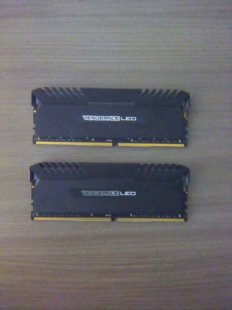 Corsair Vengeance led 16Gb ram (2x8) ddr4, Computers en Software, Ophalen, DDR4, Nieuw, Desktop