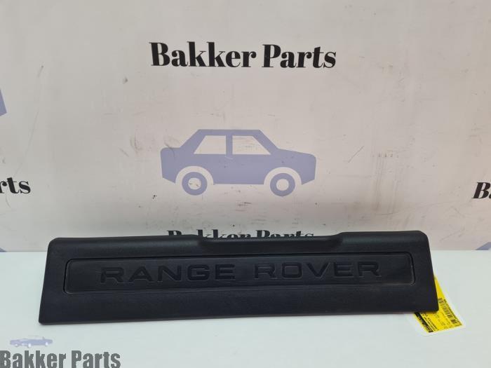 Embarquement avant gauche d'un Landrover Evoque, Autos : Pièces & Accessoires, Land Rover, -, -, 3 mois de garantie