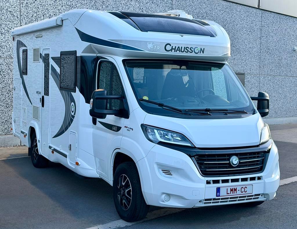 CHAUSSON 640, Caravans en Kamperen, Standaard zit, Fiat, Luifel, 6 tot 7 meter