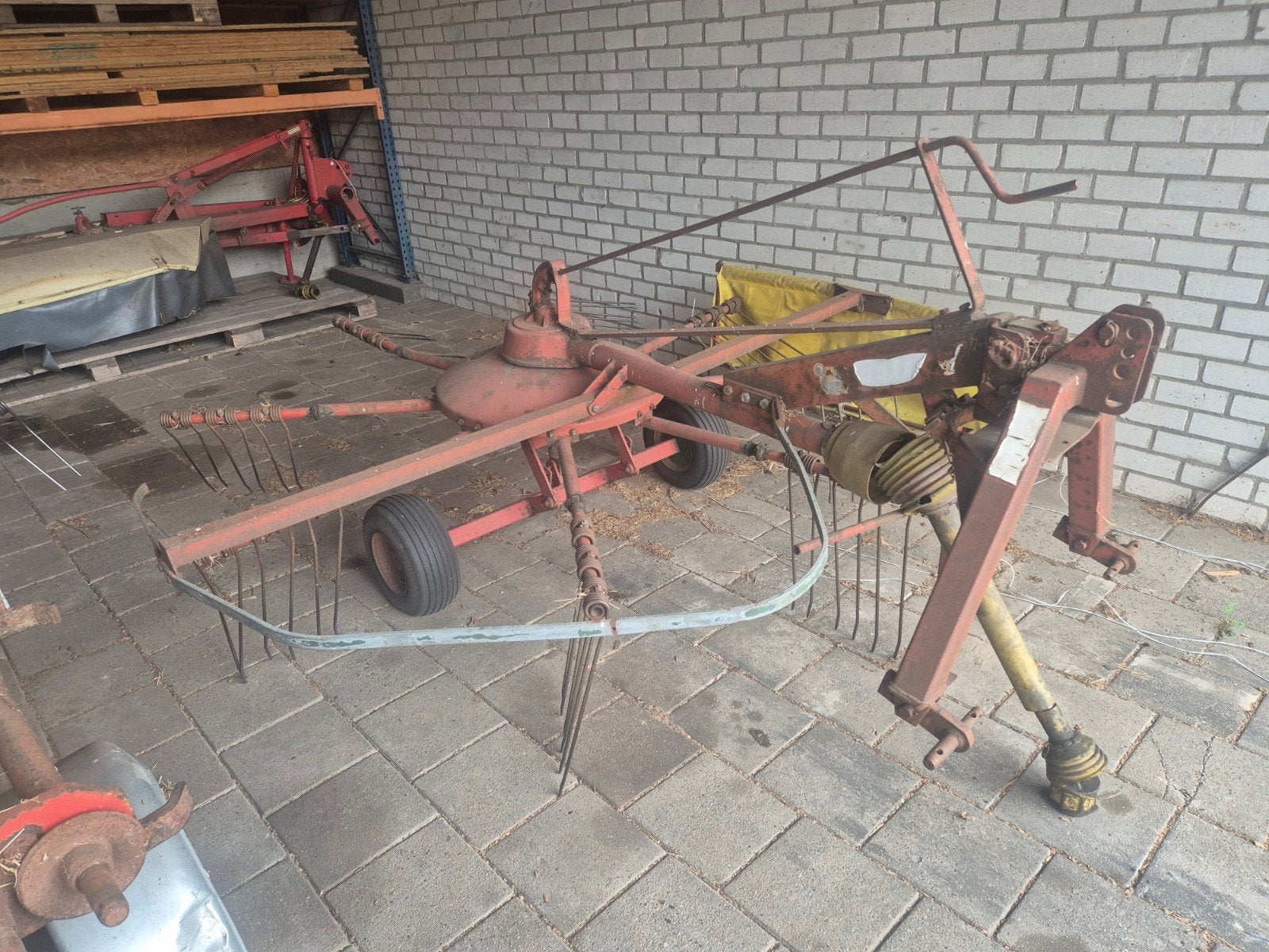 Fella TS310d Hooi hark, Ophalen