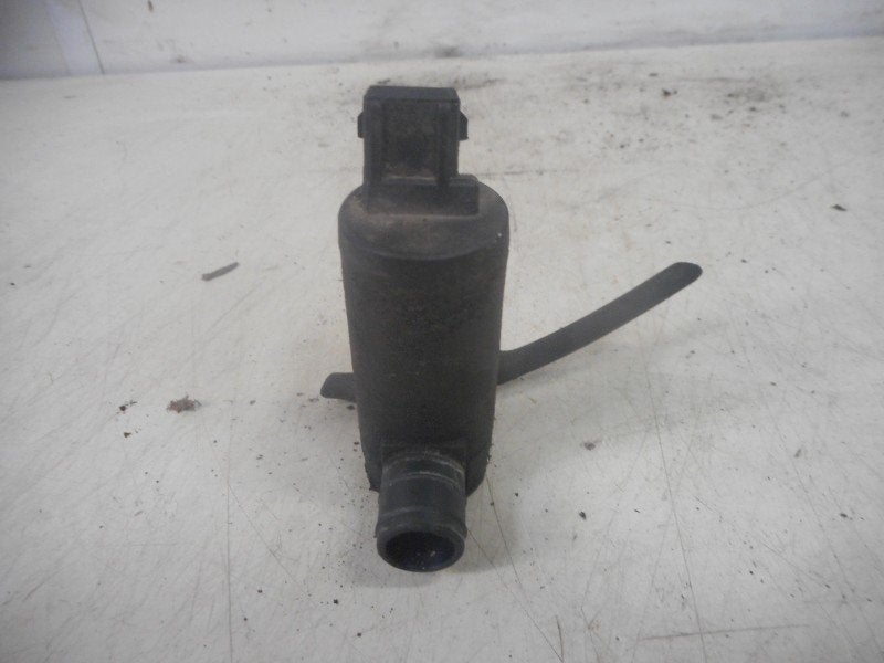 LAVE-GLACE POMPE AVANT Ford Ka I (01-1996/11-2008), Henry-Ford-Straße  1
50735  Köln, DE, Ford-Werke GmbH, Kunden@ford.com, Ford