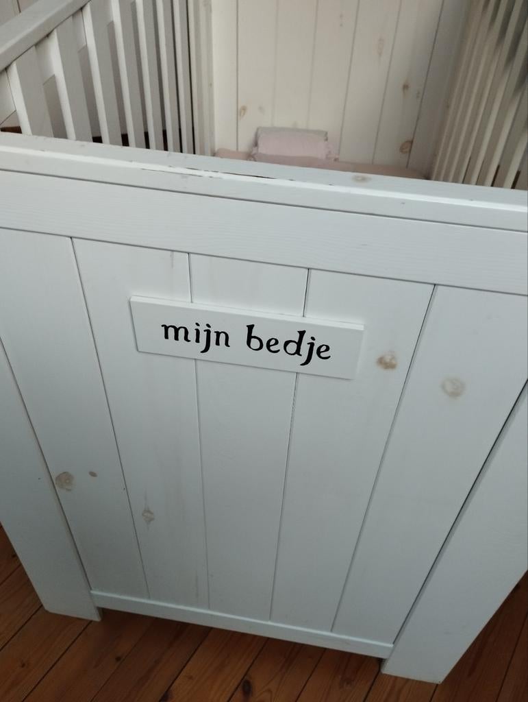 Babybedje en commode /ladenkast, Kinderen en Baby's, Ophalen, Commode