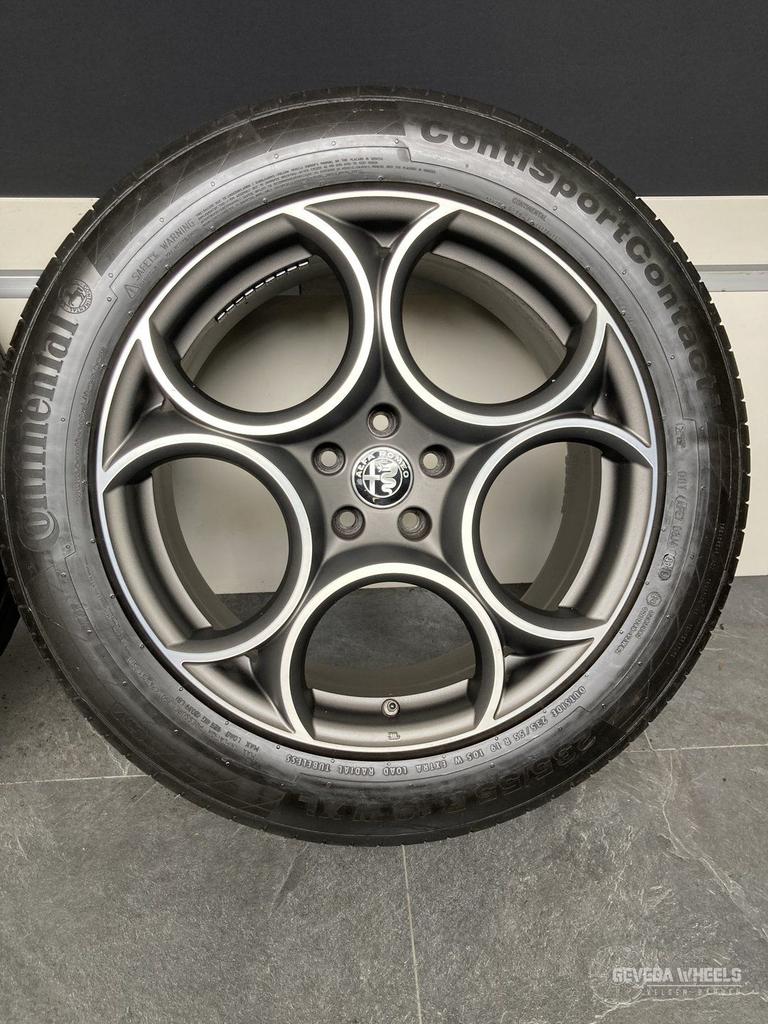 19” originele Alfa Romeo Stelvio velgen + banden 5x110 15611, Auto-onderdelen, Banden en Velgen, 19 inch, Gebruikt, -, -