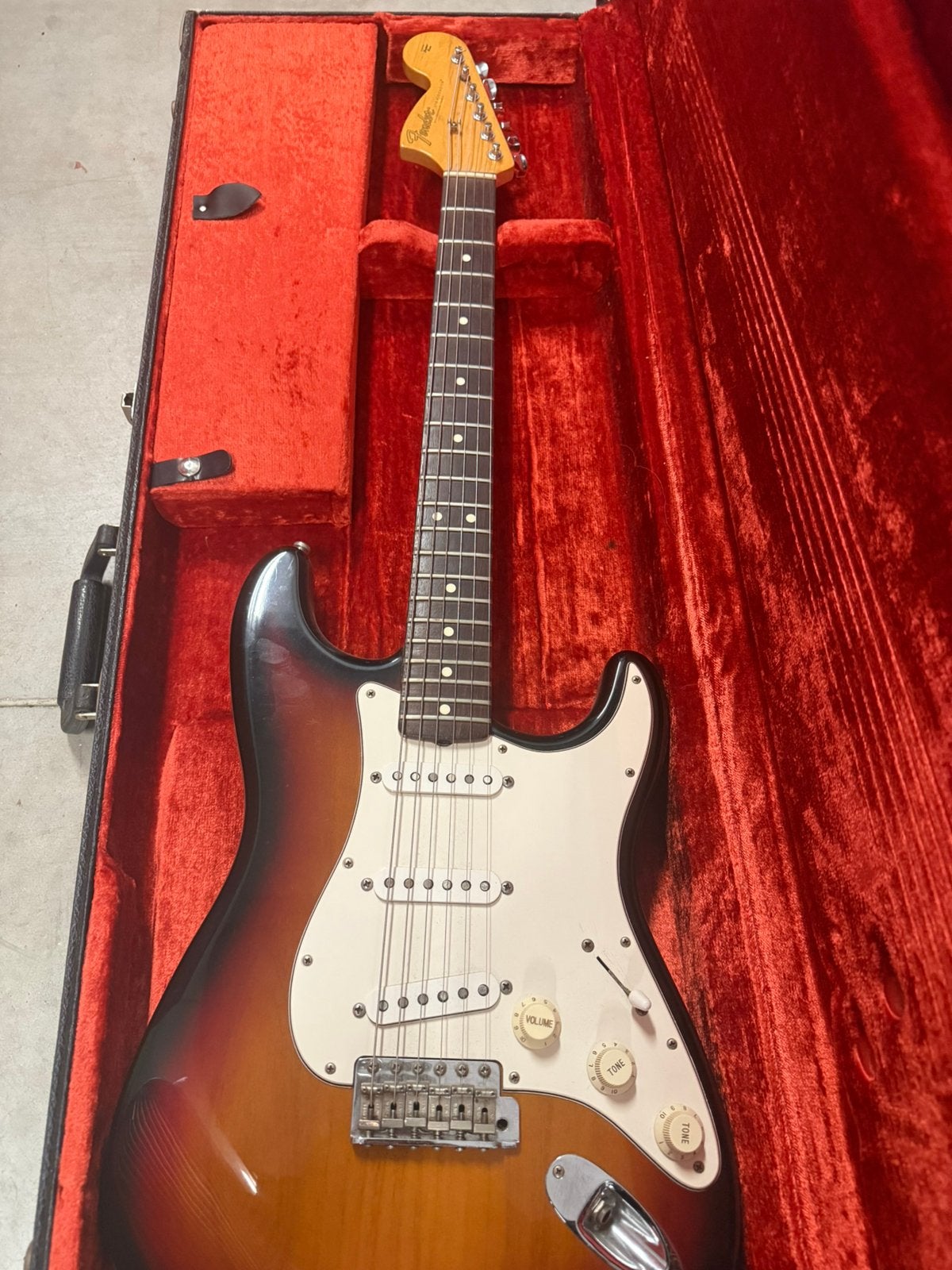 Fender Jimi Hendrix Voodoo Stratocaster USA 1997/98 + étui, Enlèvement, Comme neuf, Fender