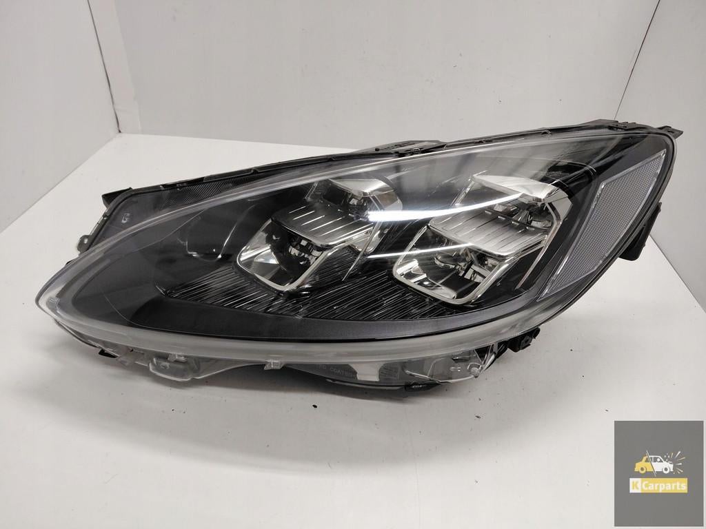 LV4B-13E015-FB, Clignotant LED ST 4 lentilles pour Ford Kuga, Info@ford.com, Ford Motor Company, American Road 1
48126  Dearborn