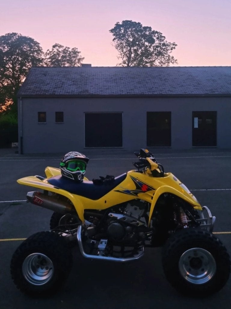 Susuki ltz 400, 400 cm³, 12 à 35 kW