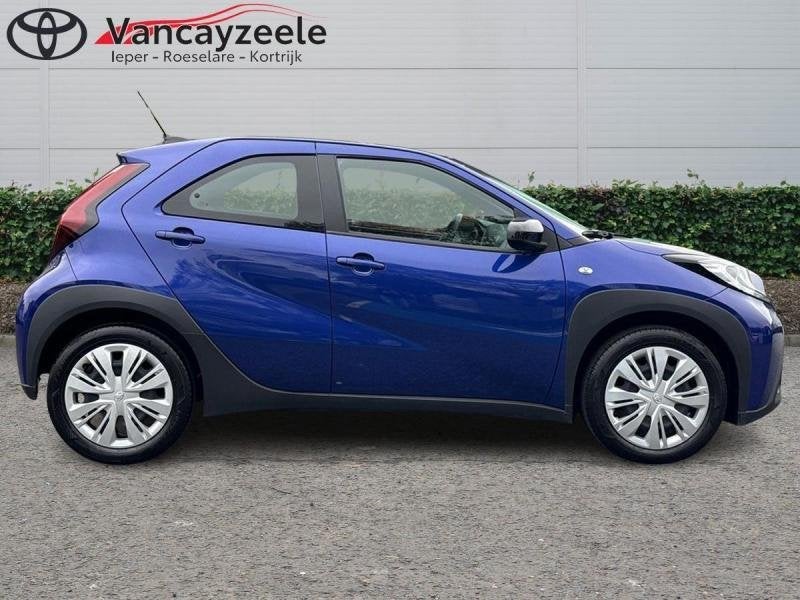 Toyota Aygo play+camera+dab+androidauto+carplay, Automaat, Blauw, 72 pk, 5 deurs