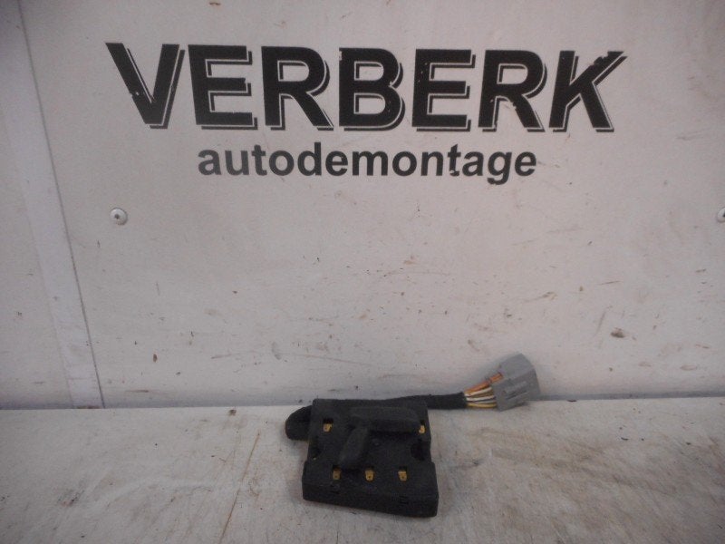 STOEL LINKS VOOR Ford Cougar (ECX / W) (98bg14a701ab), Gebruikt, Henry-Ford-Straße  1
50735  Köln, DE, Ford-Werke GmbH, Kunden@ford.com