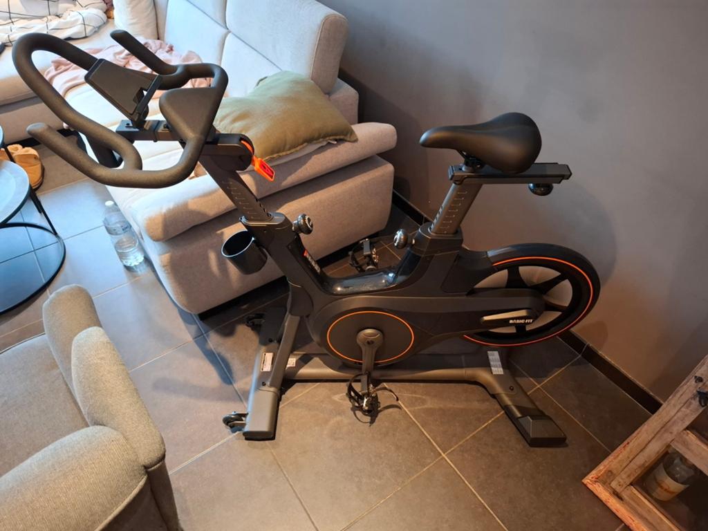 Spinningfiets in goede staat, Ophalen, Zo goed als nieuw, Benen, Spinningfiets