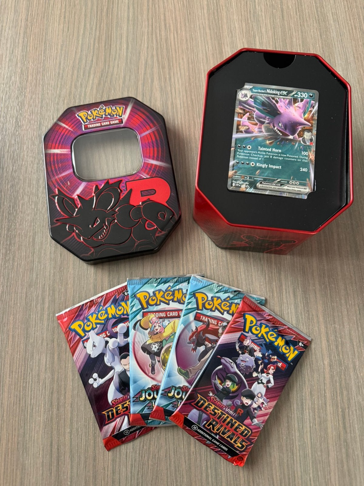 Pokemon tins Team Rocket, Ophalen of Verzenden, Zo goed als nieuw, Booster