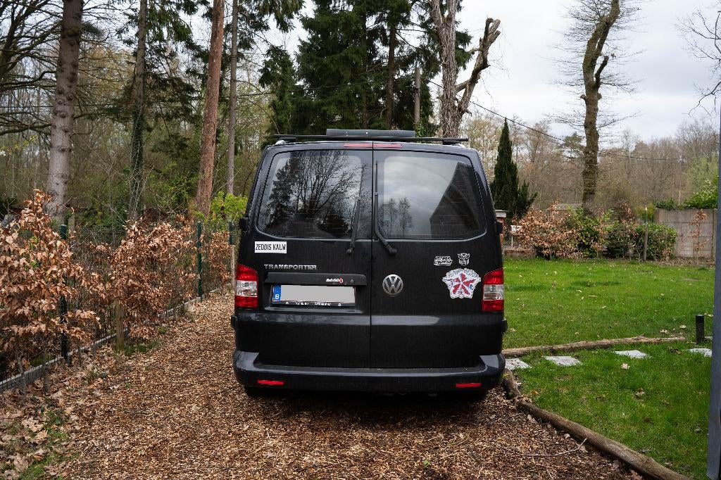 VW T5 uit 2009, Autos, Camionnettes & Utilitaires, Achat, Barres de toit, Noir, 5 portes