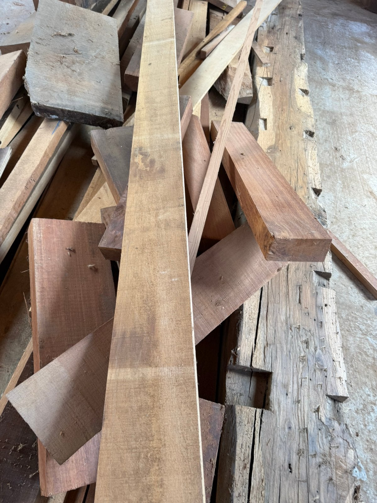 Partij hout, Doe-het-zelf en Bouw, Hout en Planken, Ophalen, Zo goed als nieuw, 300 cm of meer