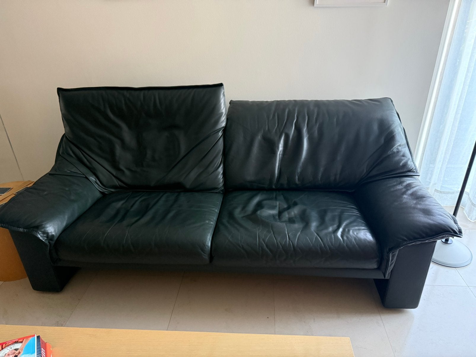 Lederen salon:  driezit DURLET DISIGN donker groen 2m x 90cm, 75 à 100 cm, Enlèvement, Utilisé, 150 à 200 cm
