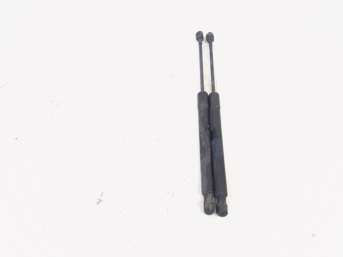 Kit amortisseur gaz hayon d'un Volkswagen Golf, Volkswagen, -, 3 mois de garantie, Utilisé