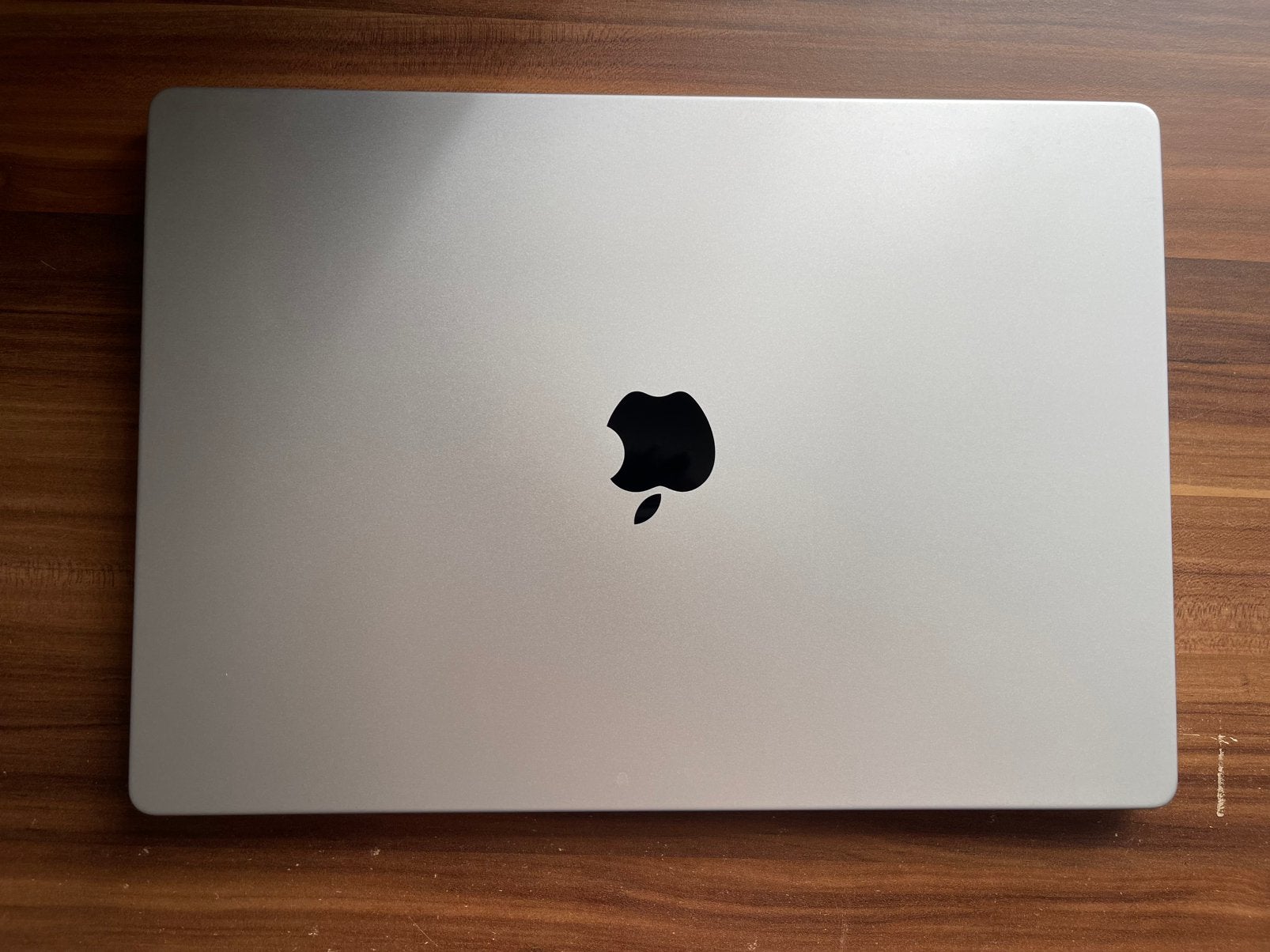 Macbook Pro 16 inch M5 PRO CHIP, 1 tb + 24 gb ram MÉT LADER, Ophalen, 1 TB of meer, Nieuw, MacBook