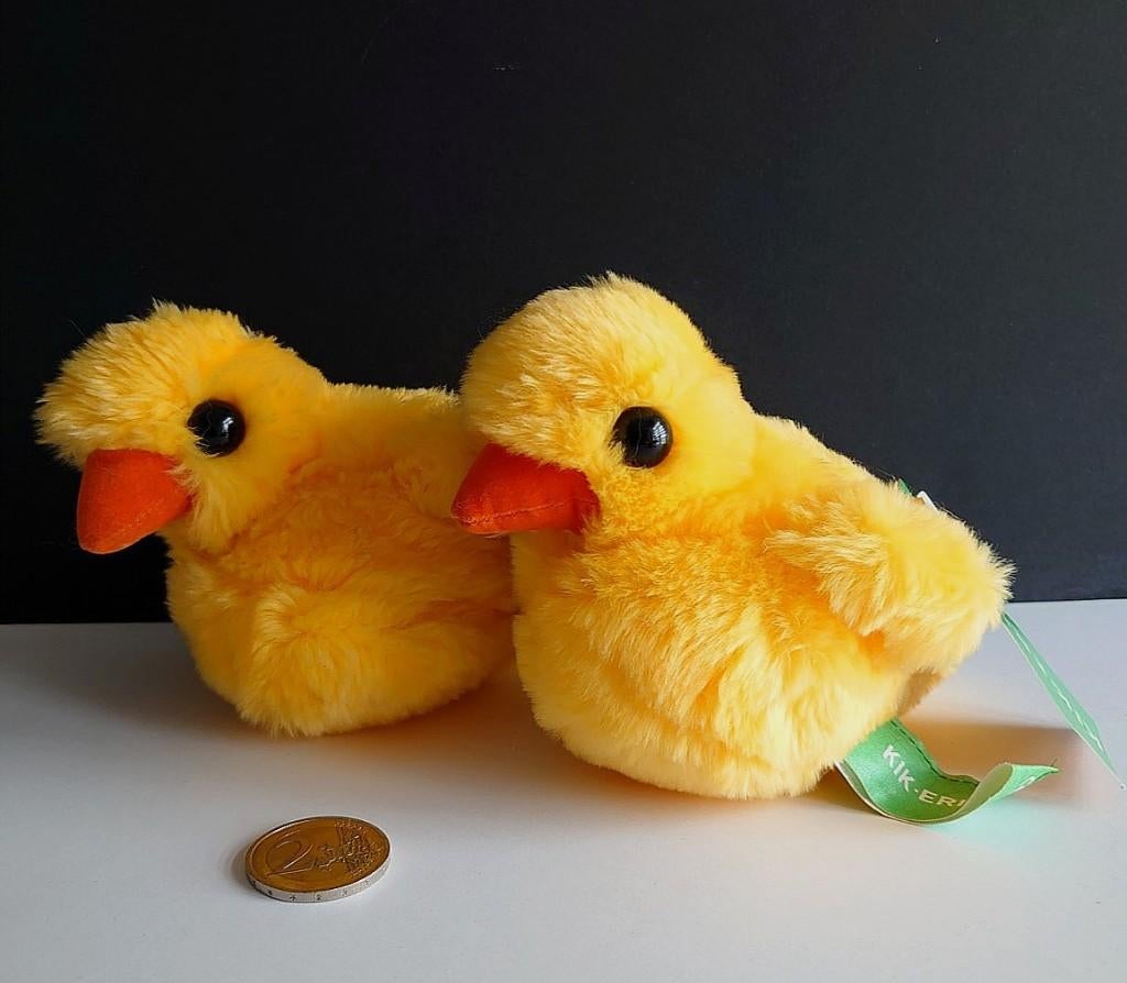 2 nieuwe pluche kuikens van het merk : Kik-Erik-i - Pasen, Enlèvement ou Envoi, Comme neuf