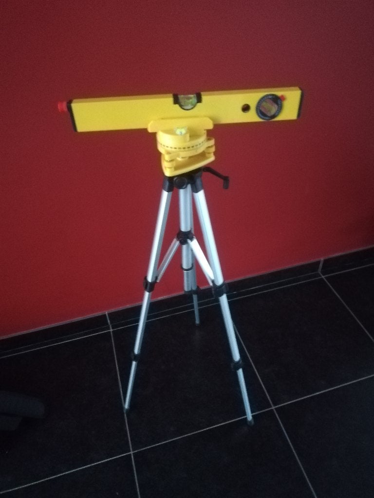 waterpas laser met statief spotprijs, Ophalen, Zo goed als nieuw