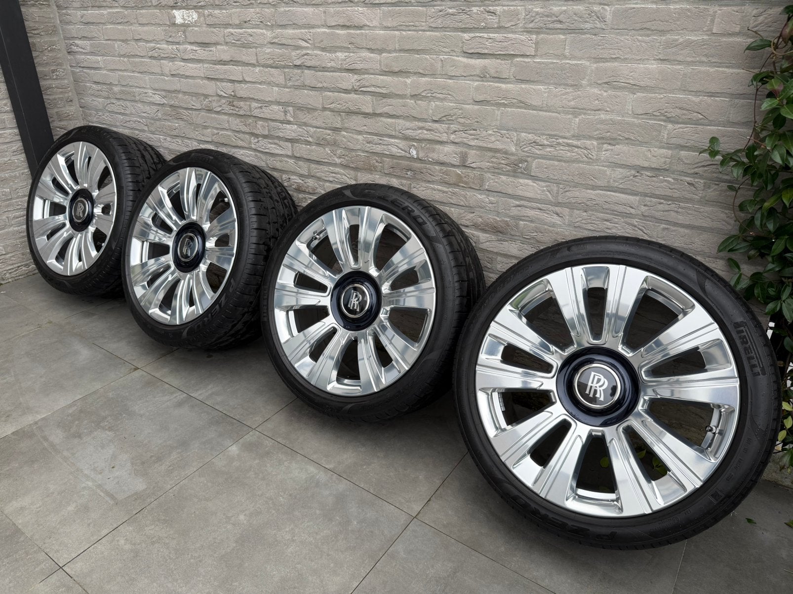 Velgen + Centercaps rolls royce ghost 21 inch, Ophalen of Verzenden, 21 inch, Band(en)