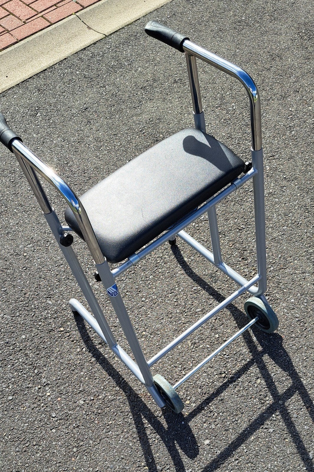 Doe bod looprekje -Rollator met zitbankje, Ophalen
