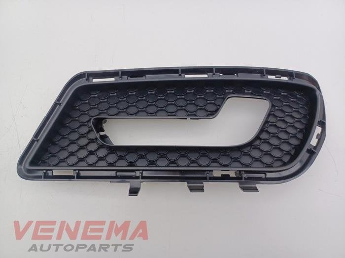 Grille van een Mercedes E-Klasse, -, Nieuw, Ophalen of Verzenden, -