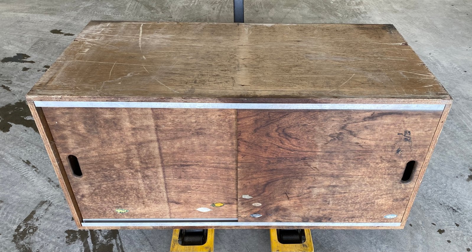Houten opbergkist met schuifdeuren, Huis en Inrichting, Woonaccessoires | Kisten, Ophalen, 50 – 75, Gebruikt, 50 tot 100 cm