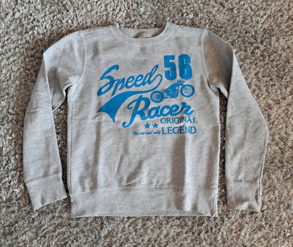 Grijze sweater met blauwe opdruk, Kinderen en Baby's, Kinderkleding | Maat 122, Zeeman, Gebruikt, Trui of Vest, Ophalen of Verzenden