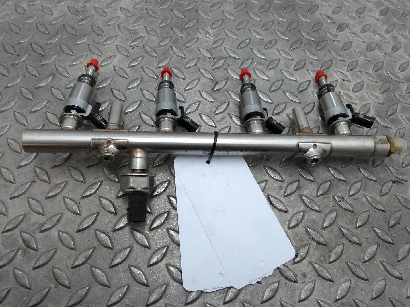 VOLKSWAGEN GOLF BRANDSTOF INJECTOR / VERSTUIVER 2017, Ophalen of Verzenden, Gebruikt, Stiba lid
