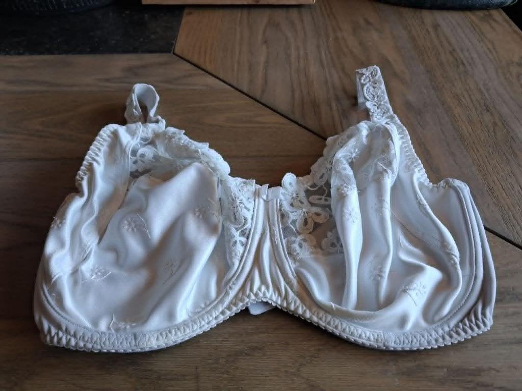 bh wit / ecru merk prima donna - maat eu 75 g / fr 90 g, Kleding | Dames, Ondergoed en Lingerie, Prima Donna, Ophalen of Verzenden