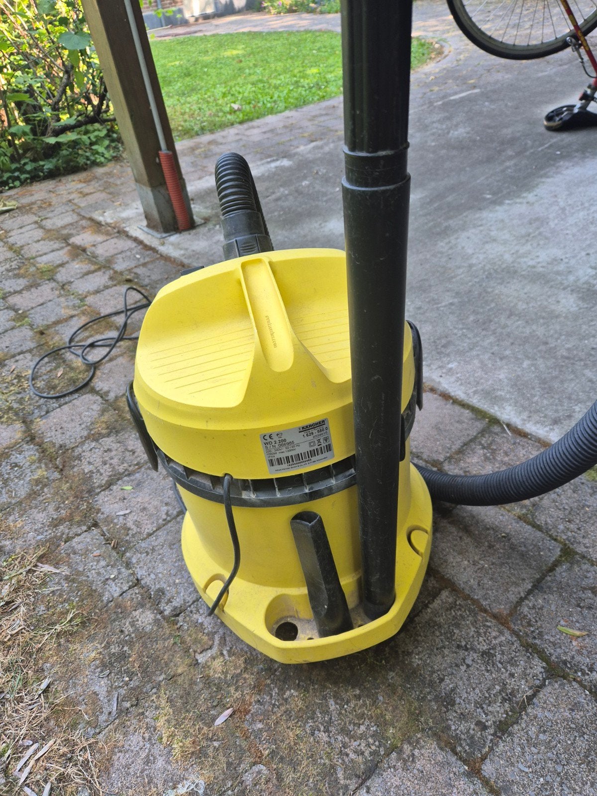 Karcher WD 2.200 met 10 nieuwe zakken, Ophalen