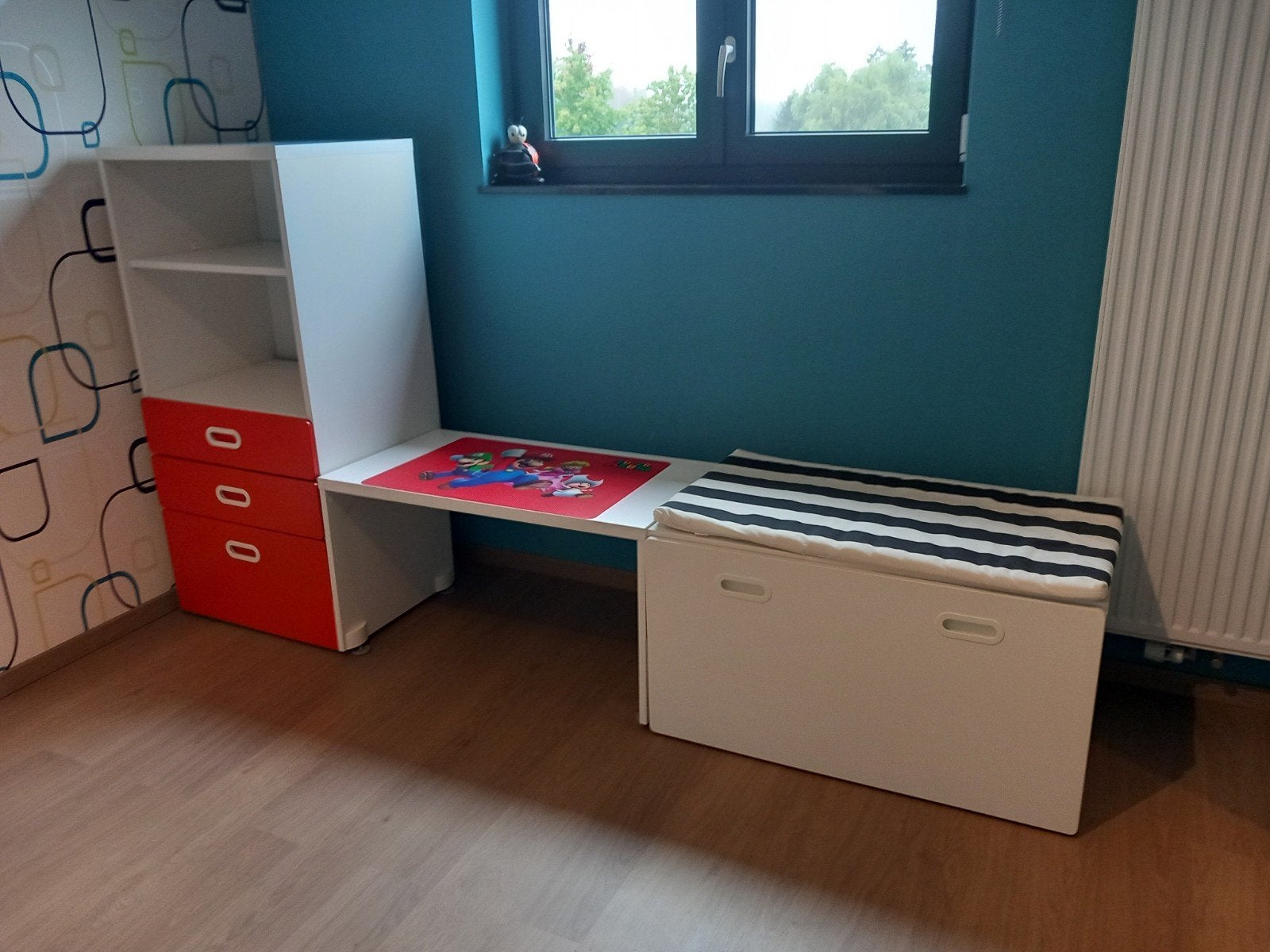 kasten / bureau / kinderkamer, Ophalen, Zo goed als nieuw