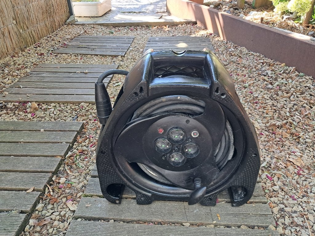 Regrand kabelhaspel 25m, Enlèvement, Utilisé, Enrouleur de câble