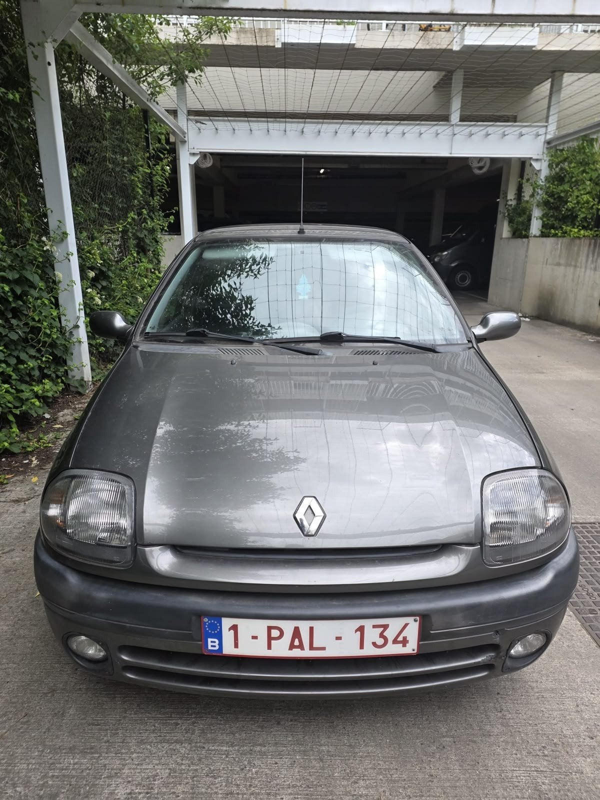 Renault clio automatique 115 000 km, Autos, Renault, Particulier, Clio, Essence, Hatchback, 5 portes, Automatique, Argent ou Gris