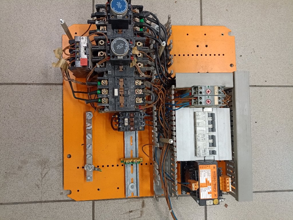 Ster-driehoek schakeling op montageplaat, Bricolage & Construction, Électricité & Câbles, Utilisé, Interrupteur, Interrupteur